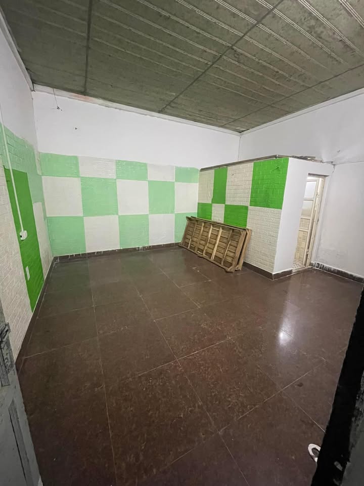 Phòng trọ cho thuê tại chung cư Xuân Mai - 20m² giá 700k - Sạch sẽ, thoáng mát!