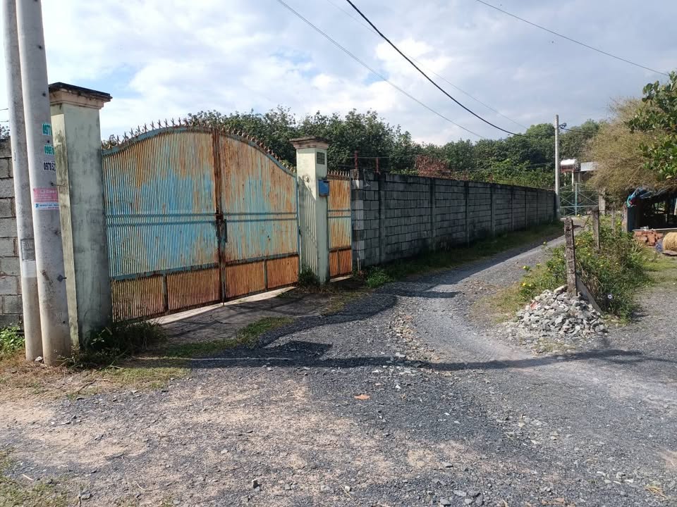 Đất 3 Mặt Tiền Xã Phú Hòa Đông 4749m² giá 3,3 triệu - Cơ hội đầu tư hấp dẫn!