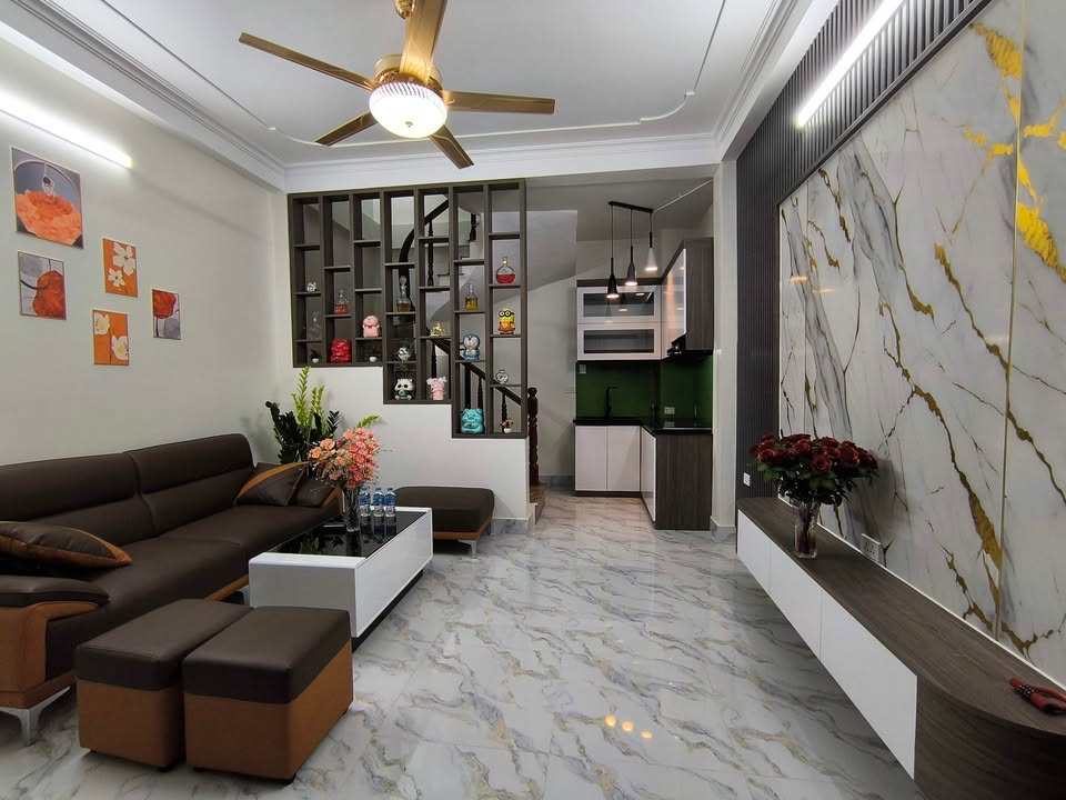 Nhà riêng Trương Định, 30m², giá 6.2 tỷ - Full nội thất mới, sẵn sàng vào ở!