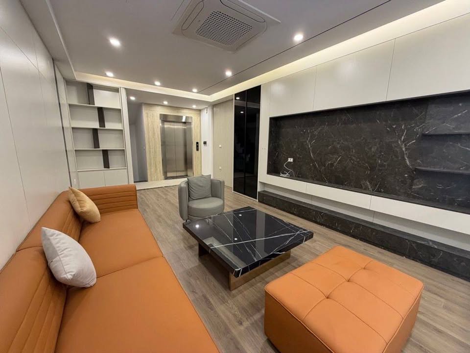 Nhà phố Ngọc Thụy, Long Biên 52m² giá 14 tỷ - Full nội thất đẹp, sẵn sàng vào ở!