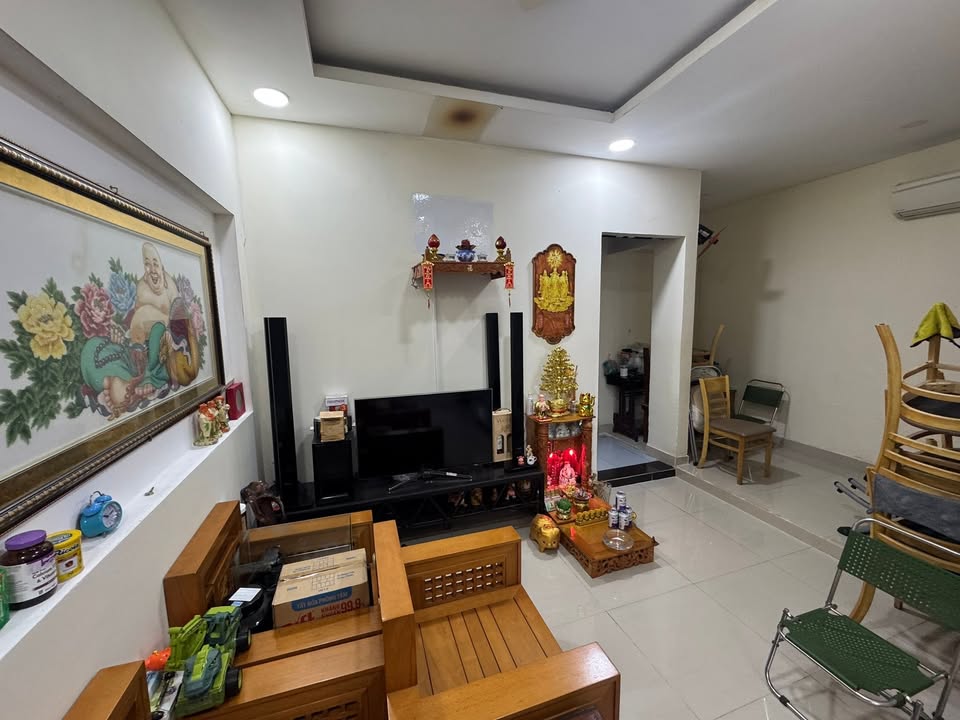 Căn hộ chung cư tầng trệt Châu Thượng Văn, Hải Châu 44m² - Vị trí sầm uất, sân đậu xe rộng!