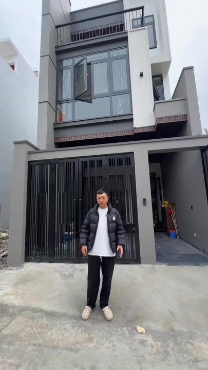 Nhà 3 tầng 100m² tại KĐT Hạnh Phúc, Yên Bái - Giá 5 tỷ, hướng Tây thoáng mát!