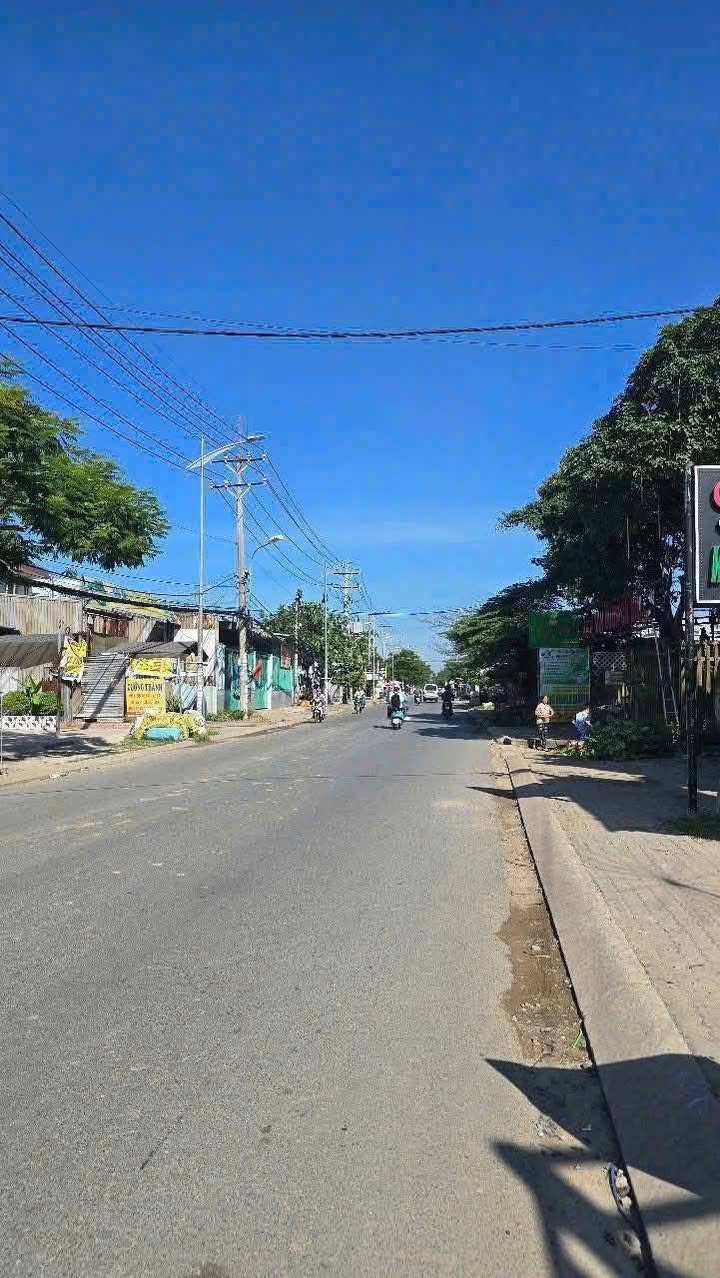 Nhà kho mặt tiền Lại Hùng Cường, Bình Chánh 218m² giá 16.5 tỷ - Vị trí đắc địa cho thuê 20 triệu!