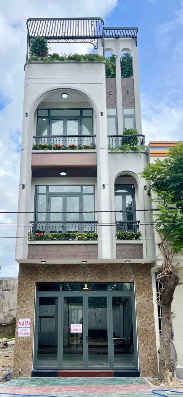 Nhà 1 Trệt 2 Lầu + Sân Thượng Phường Thuận Giao 107m² giá 7.2 tỷ - Thiết kế hiện đại sang trọng!