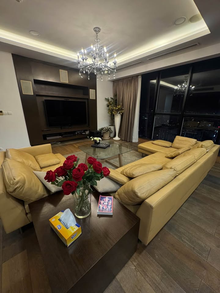 Căn hộ Sunrise City Quận 7 254m² giá 25 tỷ - Full nội thất cao cấp, cho thuê sinh lời!