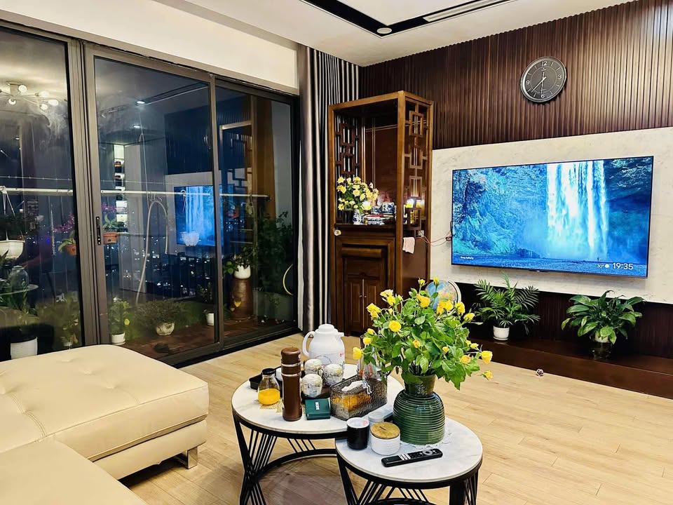 Căn hộ La Casta Tower Hà Đông 85m² giá 7 tỷ - Ban công thoáng mát, hiếm có!