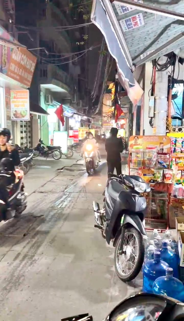 Cho thuê mặt bằng kinh doanh Ngõ 68 Triều Khúc 50m² giá 10 triệu - Khu vực sầm uất, đông sinh viên!