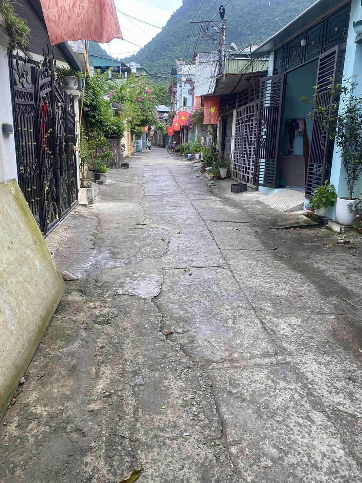 Đất tặng nhà 2 phòng ngủ tại Ngõ 200 Minh Khai, Hà Giang - Chỉ 1.2 tỷ!