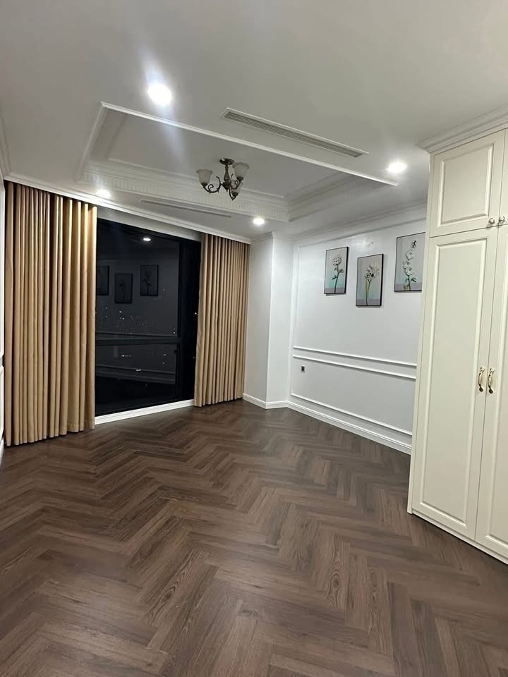 Căn hộ Royal City Thanh Xuân 111m² giá 19 triệu - Tầng cao view thoáng