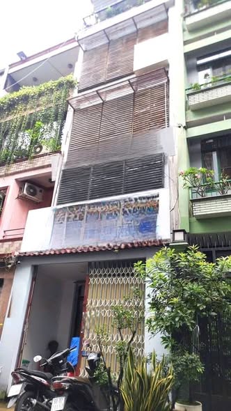 Nhà mặt tiền Sư Vạn Hạnh, Quận 10 56m² giá 25 triệu - Vừa ở vừa kinh doanh!