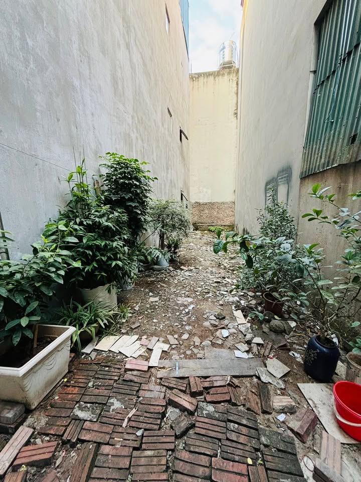 Đất Lĩnh Nam, Hoàng Mai 46m² giá 6.4 tỷ - Đầu tư sinh lời ổn định!