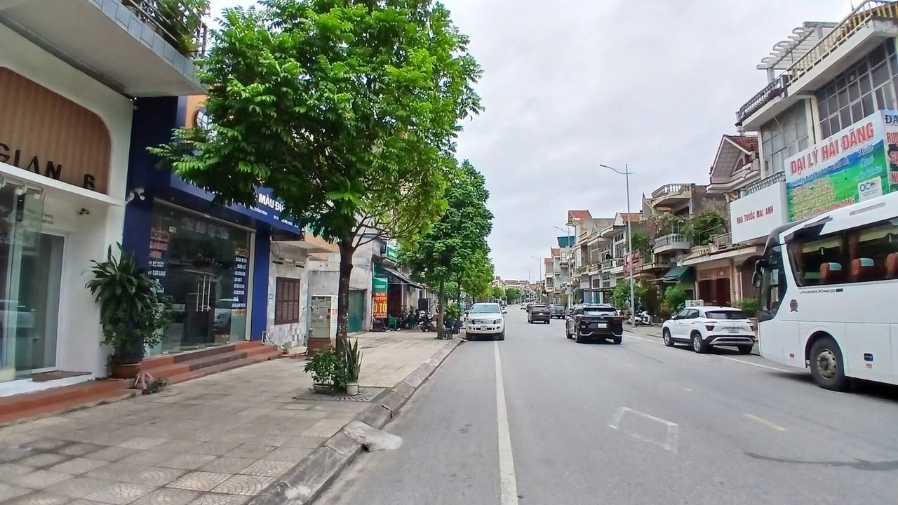 Nhà mặt phố Hoành Bồ 106,92m² giá 6 tỷ - Kinh doanh sầm uất!