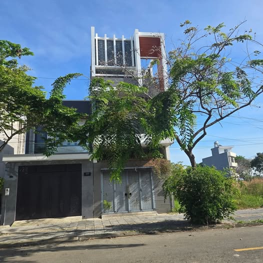 Nhà mặt tiền Lê Long Vân, Tam Long, 114m² giá 5.7 tỷ - Đầu tư sinh lời!