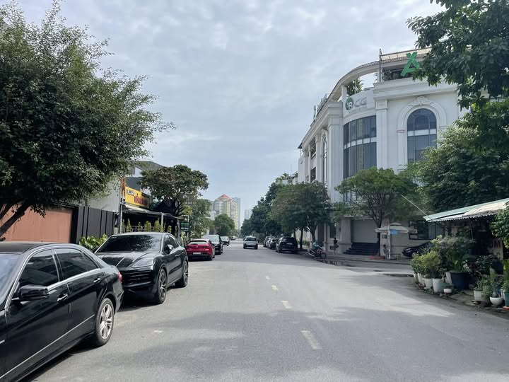 Đất đẹp An Khánh, Q2, 100m² giá 26 tỷ - Sổ đỏ chính chủ!