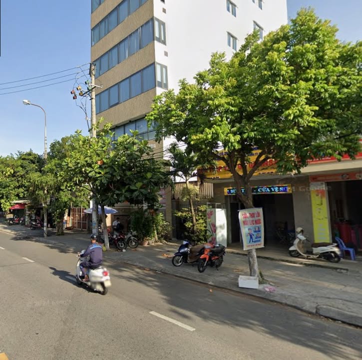 Nhà 3 tầng Phan Đăng Lưu 188m² giá 26 tỷ - Đang cho thuê 37 triệu/tháng!