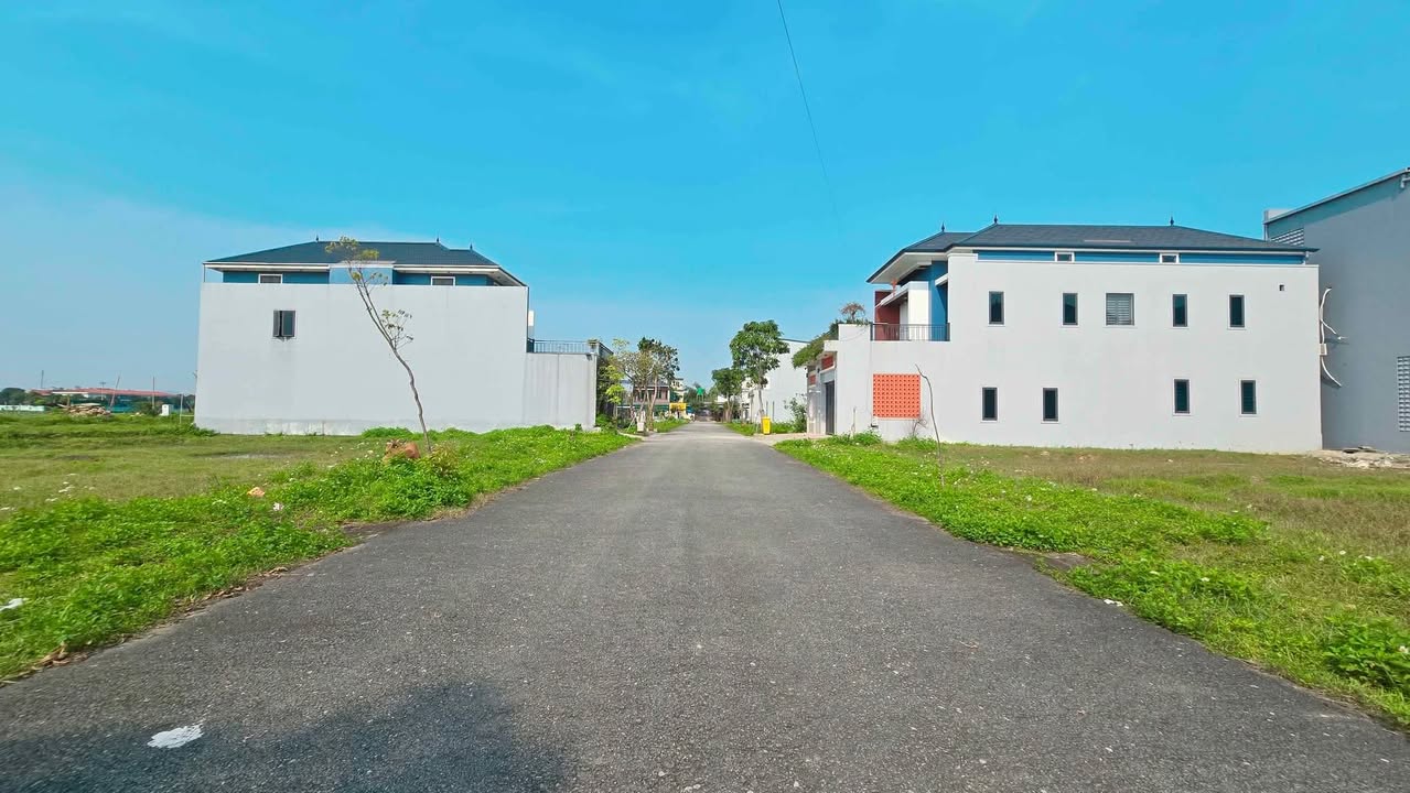 Đất nền Thạch Trung 169,5m² giá 4.xx tỷ - Đường rộng 12m, đầu tư sinh lời!