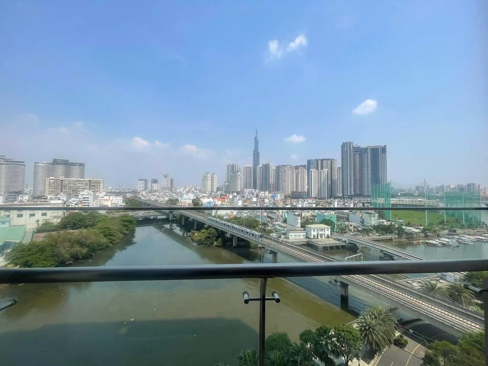 Căn hộ Vinhomes Bason Quận 1 74m² giá 16 tỷ - View Landmark 81 và sông Sài Gòn!