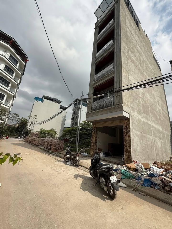 Đất phân lô Kim Chung Lai Xá 60m² giá 15 tỷ - Sổ đỏ chính chủ, ô tô tránh thoải mái!