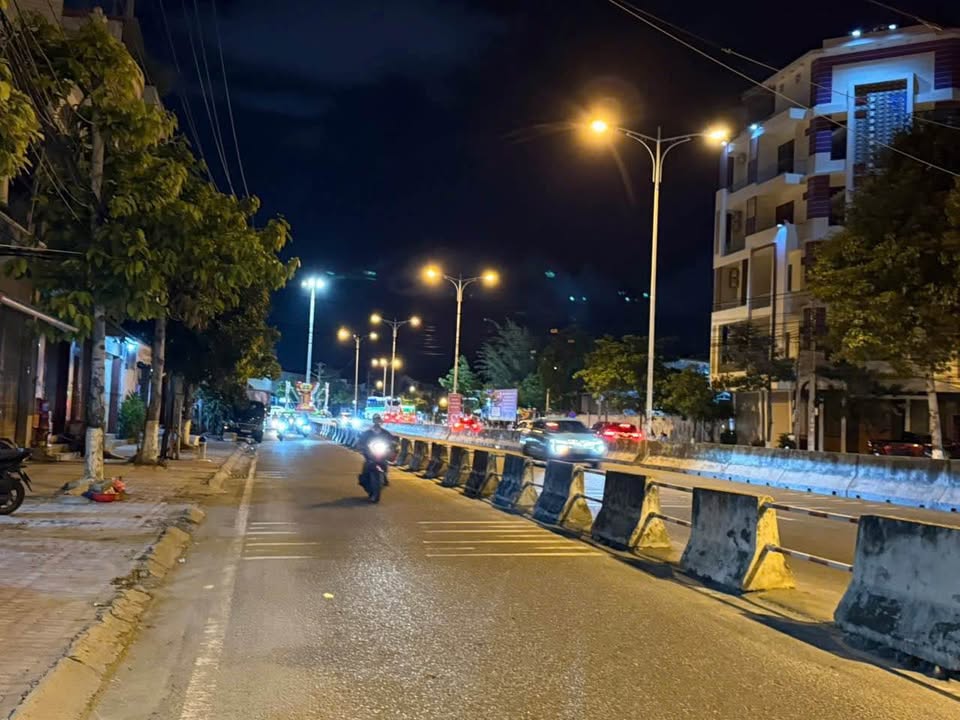 Mặt tiền đường Nguyễn Tất Thành, Phước Đồng, Nha Trang 75m² giá 5.3 tỷ - Cơ hội đầu tư tuyệt vời!