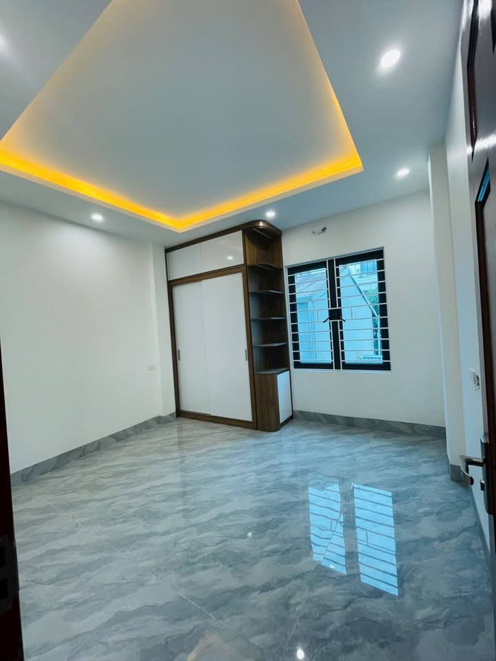 Nhà 5 tầng Kim Chung, Hoài Đức 36m² giá 6.8 tỷ - Sát Đại Học Công Nghiệp!
