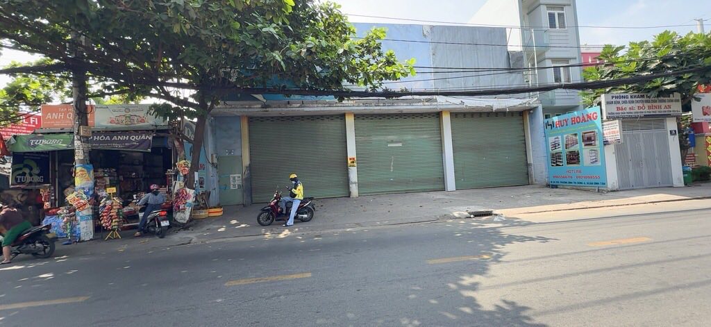 Nhà mặt tiền kinh doanh đường Ao Đôi, quận Bình Tân, 100m² giá 9.3 tỷ - Đầu tư sinh lời cao!