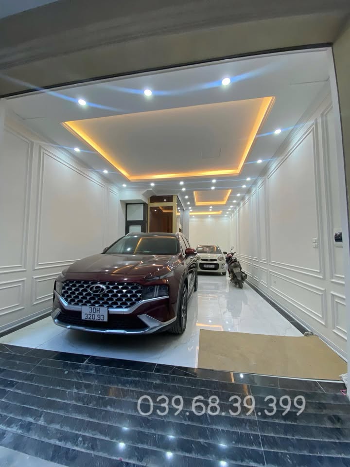 Nhà phố Ngã Tư Sở 65m² giá thỏa thuận - Thiết kế hiện đại, nội thất cao cấp!