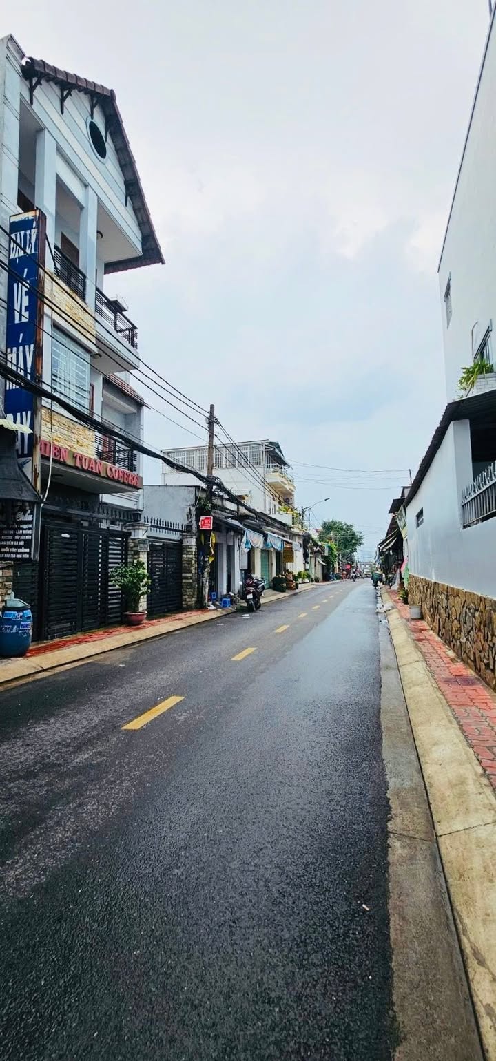 Nhà phố 76m² Phước Long B, Quận 9 - Sẵn sàng đầu tư chỉ 6.2 tỷ!