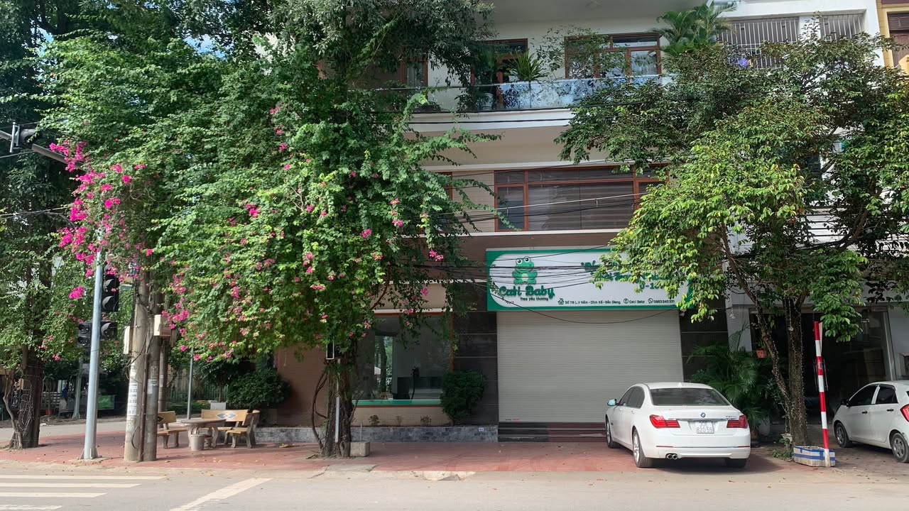 Cửa hàng cho thuê tại ngã 3 Lê Lợi - Lương Văn Nắm, Bắc Giang - Mặt tiền lô góc rộng rãi