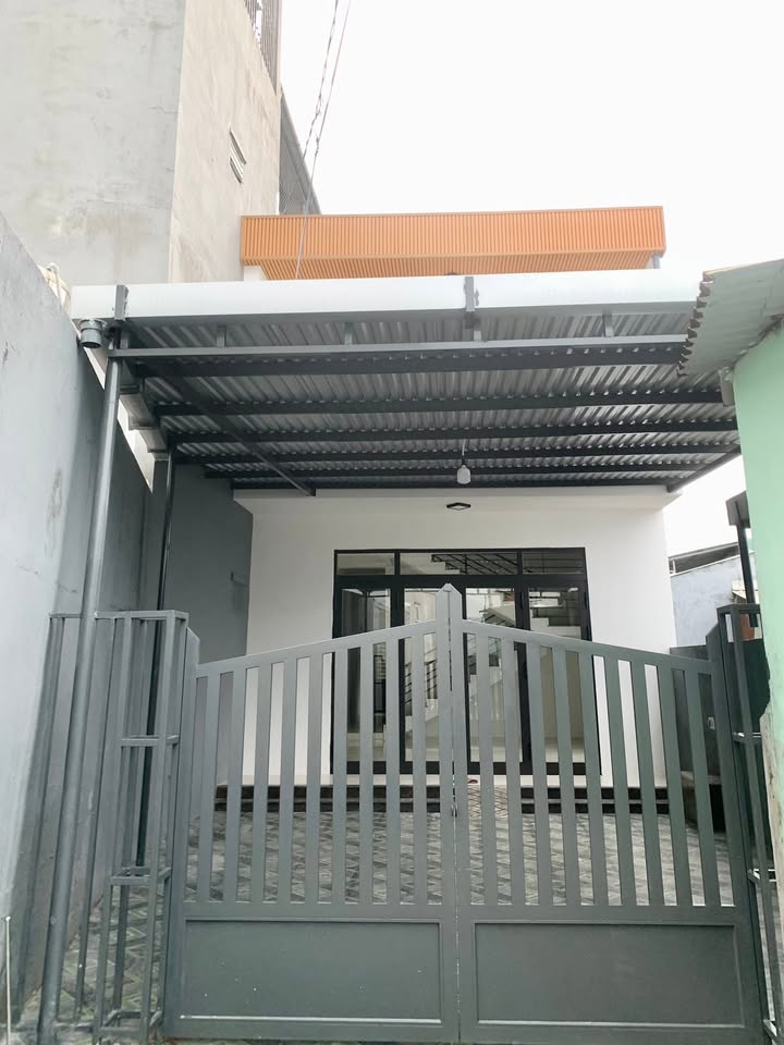 Nhà 2 tầng Hòa Quý Ngũ Hành Sơn 101m² - Vào ở ngay, sổ đỏ chính chủ!