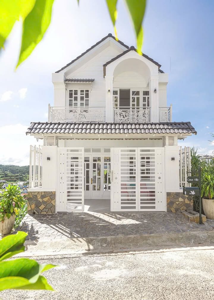 Nhà cho thuê tại Đà Lạt 6PN 7WC - Không gian sang trọng, view thung lũng tuyệt đẹp!