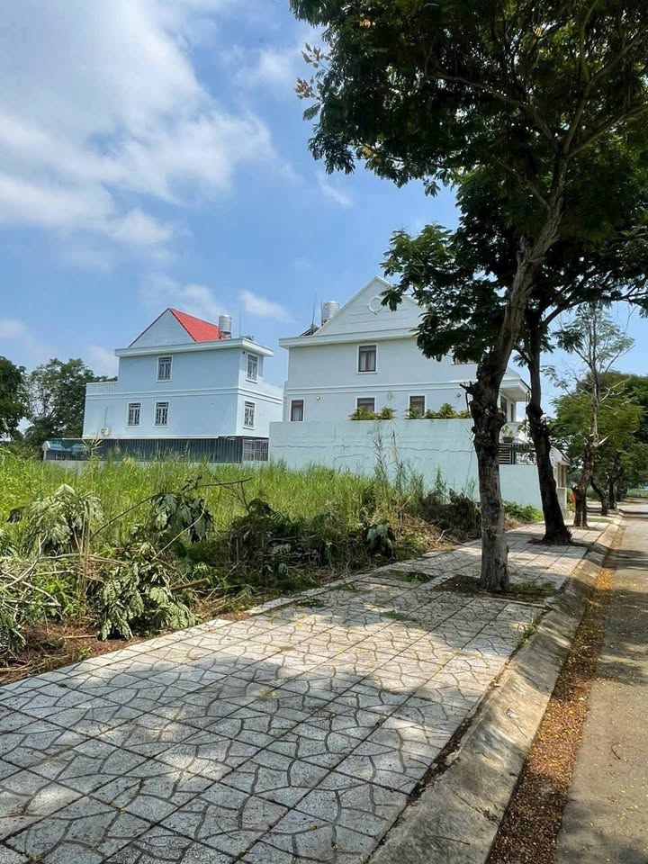 Đất thổ cư chính chủ Quận 9 - Diện tích 19m² - Giá 7 tỷ - Sẵn sàng đầu tư!