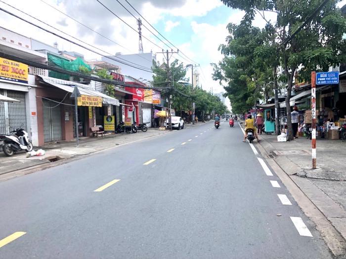 Nhà mặt tiền Phạm Thế Hiển, Quận 8, 185m² giá 14.8 tỷ - Nở hậu, tặng full nội thất cổ xưa!