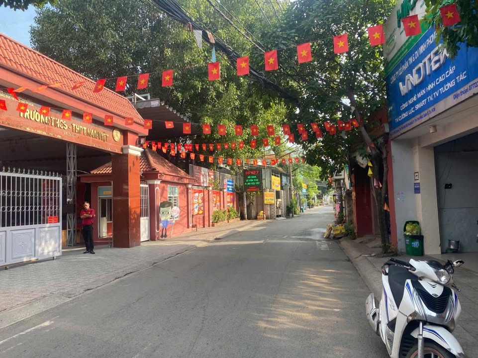 Nhà phố Tân Thới Nhất 61m² giá 3.7 tỷ - Kết cấu đẹp, gần Trường Quốc Tế Nam Việt!