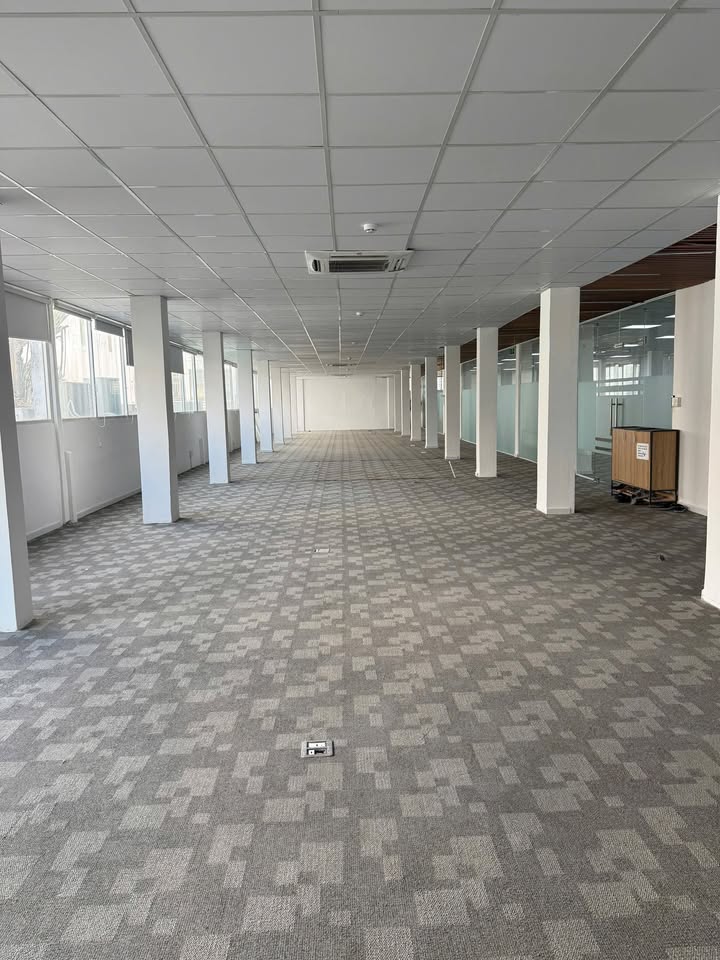 Cho thuê văn phòng tại 140B Nguyễn Văn Trỗi, Phú Nhuận - Diện tích linh hoạt từ 30m² đến 650m² chỉ từ 18.552.000 VND!