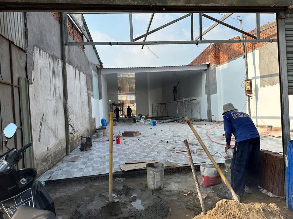 Cho thuê mặt bằng kinh doanh tại 1251 Nguyễn Duy Trinh, Thủ Đức 300m² - Giá thuê chỉ 30 triệu/tháng!