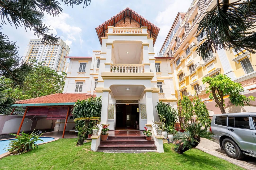 Villa Thảo Điền cho thuê 1.050m² giá 140 triệu - Kinh doanh tự do với khách hàng cao cấp!