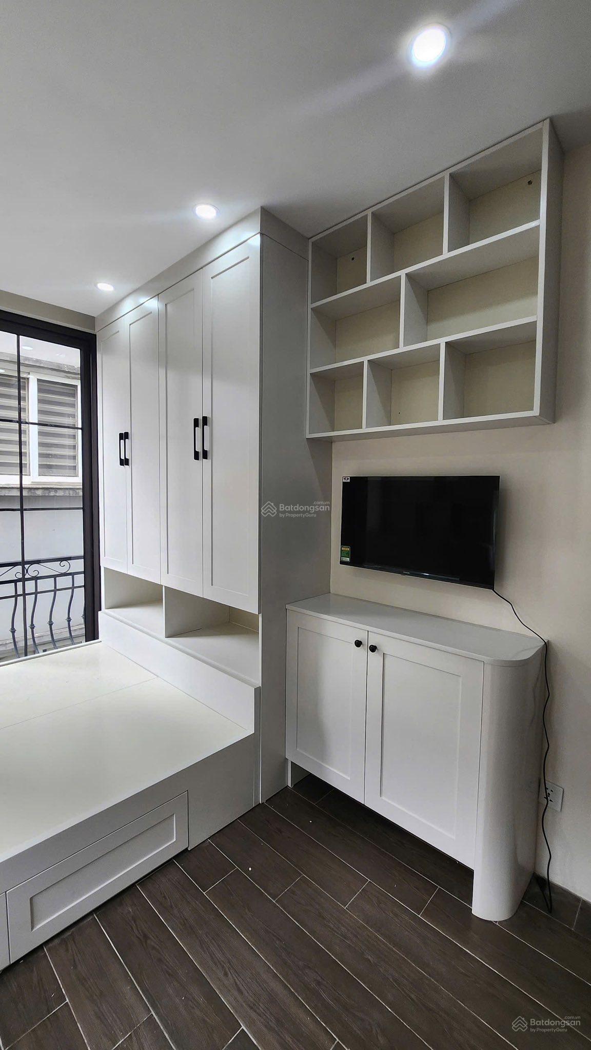 Bán toà nhà 9 tầng phố Liễu Giai, Ba Đình, DT 100m² - Đầu tư sinh lời 200 triệu/tháng!