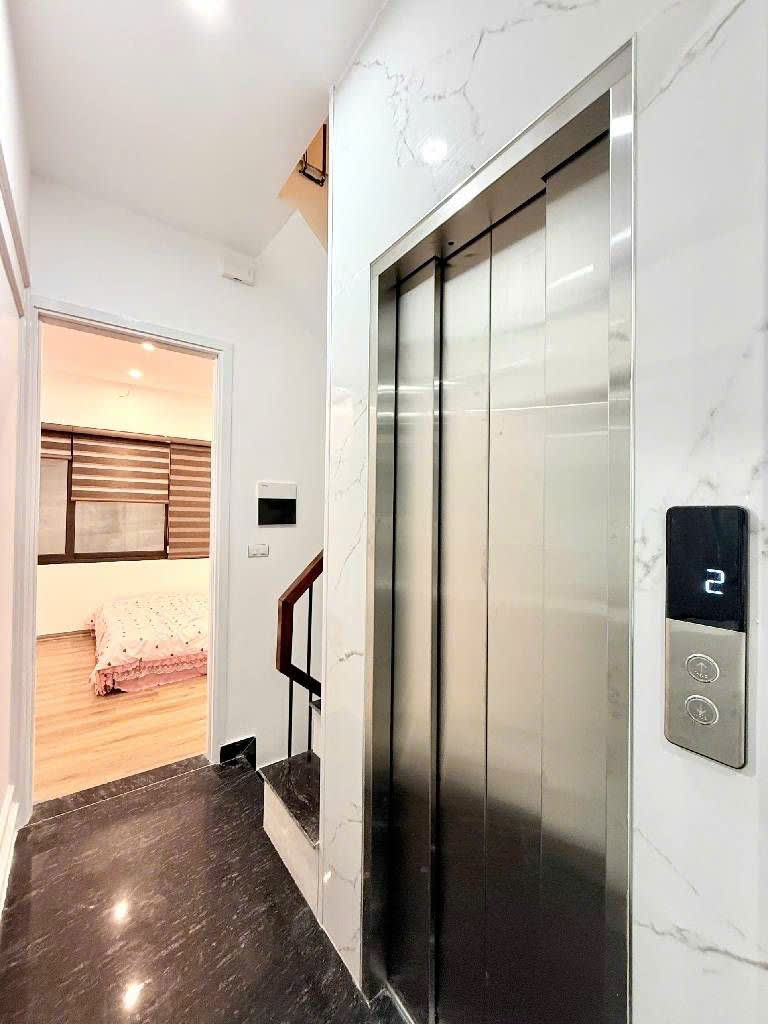 Nhà phố Phương Liệt, Thanh Xuân 44m² giá 13.1 tỷ - Thang máy, full nội thất