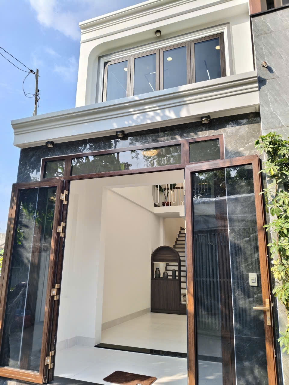 Nhà phố Hiệp Thành 49m² giá 2.45 tỷ - Sang trọng, đầy đủ nội thất!