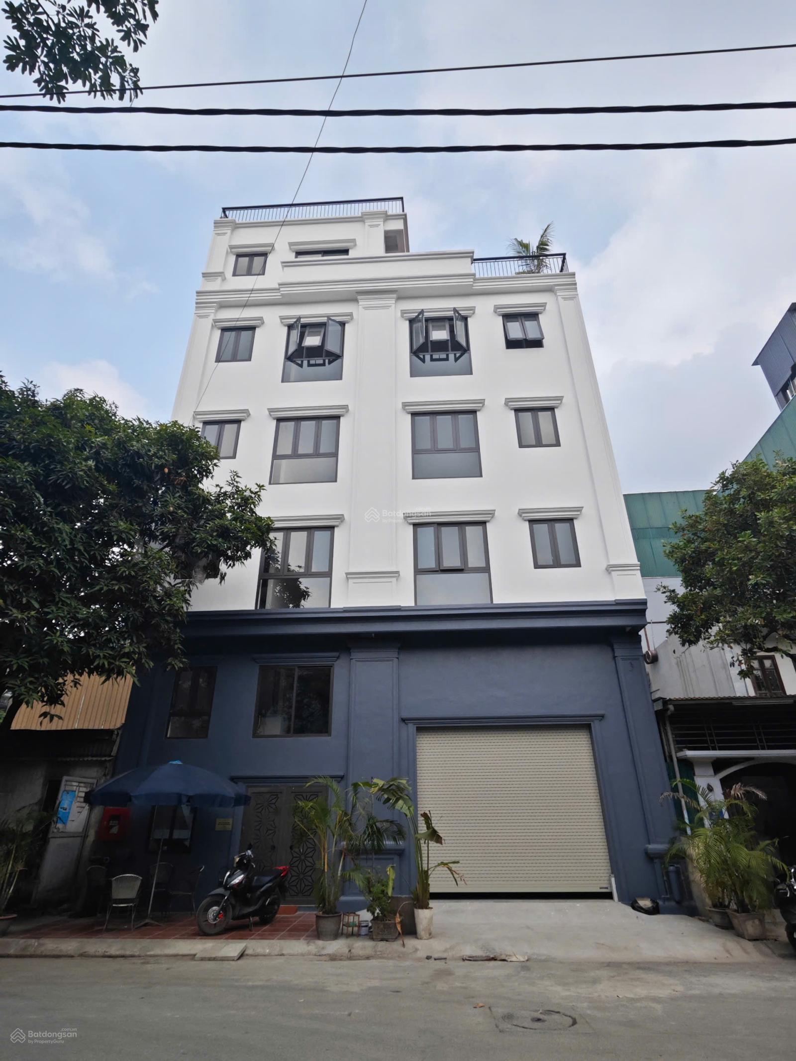 Nhà cho thuê 270m² tại Nguyễn Xiển - Mặt tiền 12m, Thang máy tốc độ cao