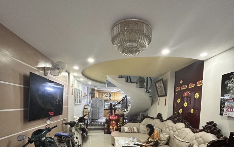 Bán nhà 4 tầng Nguyễn Thị Tần 106m² giá 11.8 tỷ - Ô tô vào tận nhà!