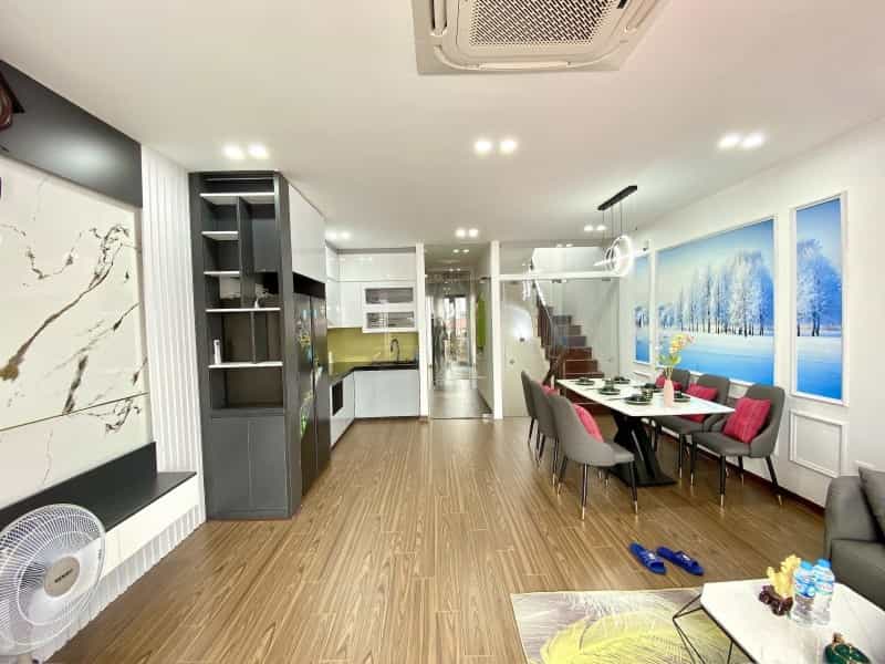 Bán toà nhà 7 tầng thang máy tại Vương Thừa Vũ, 47m², giá 21,2 tỷ - Cơ hội đầu tư vàng!