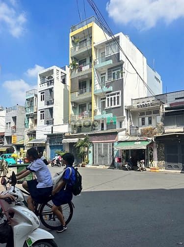 Bán nhà mặt tiền 72 Lê Tự Tài, Phú Nhuận 139m² giá 9.9 tỷ - Đầu tư sinh lời tuyệt vời!