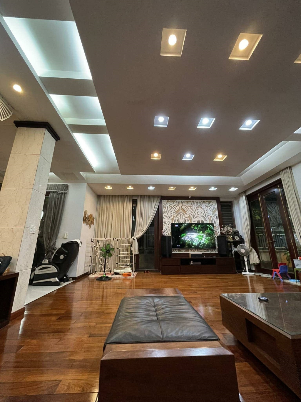 Biệt thự Mễ Trì Hạ 181m² giá 75 tỷ - Đẳng cấp chính chủ ngay trung tâm!