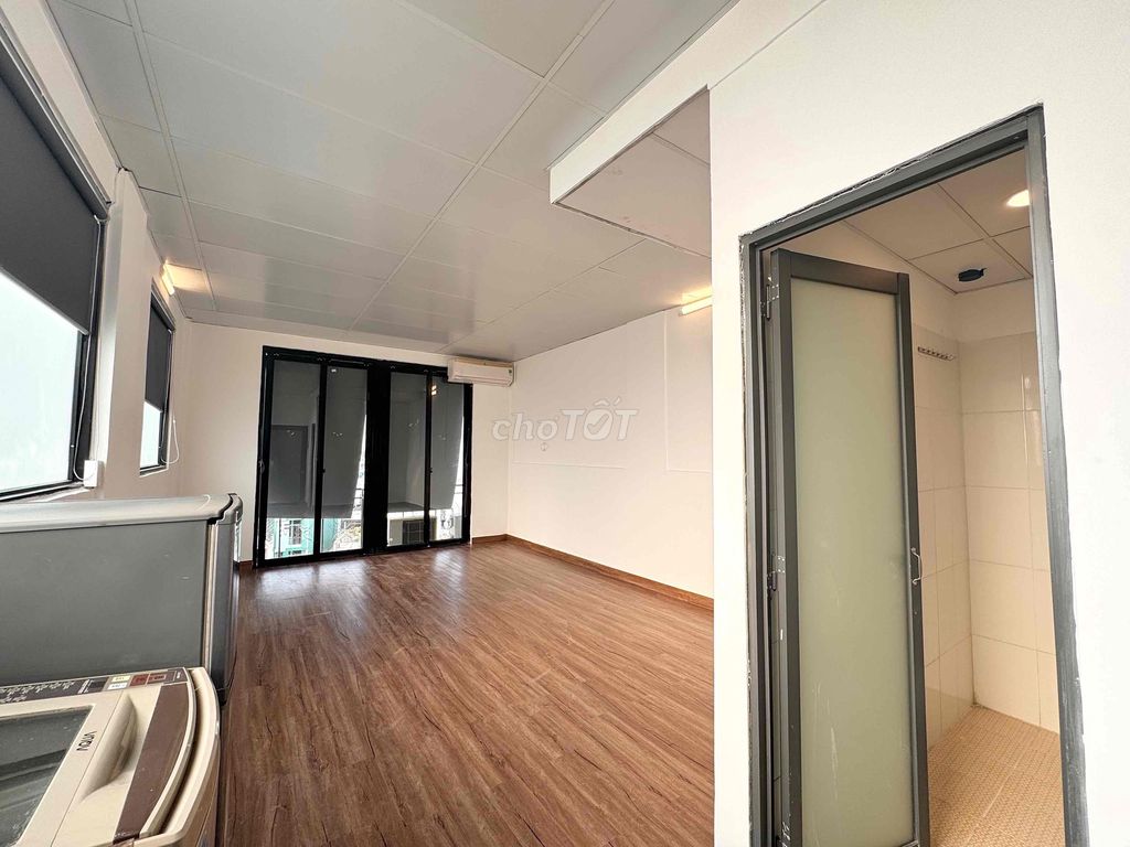 Studio cho thuê đường Lê Quang Định 35m² giá 5 triệu - Thiết kế hiện đại, ban công thoáng mát!