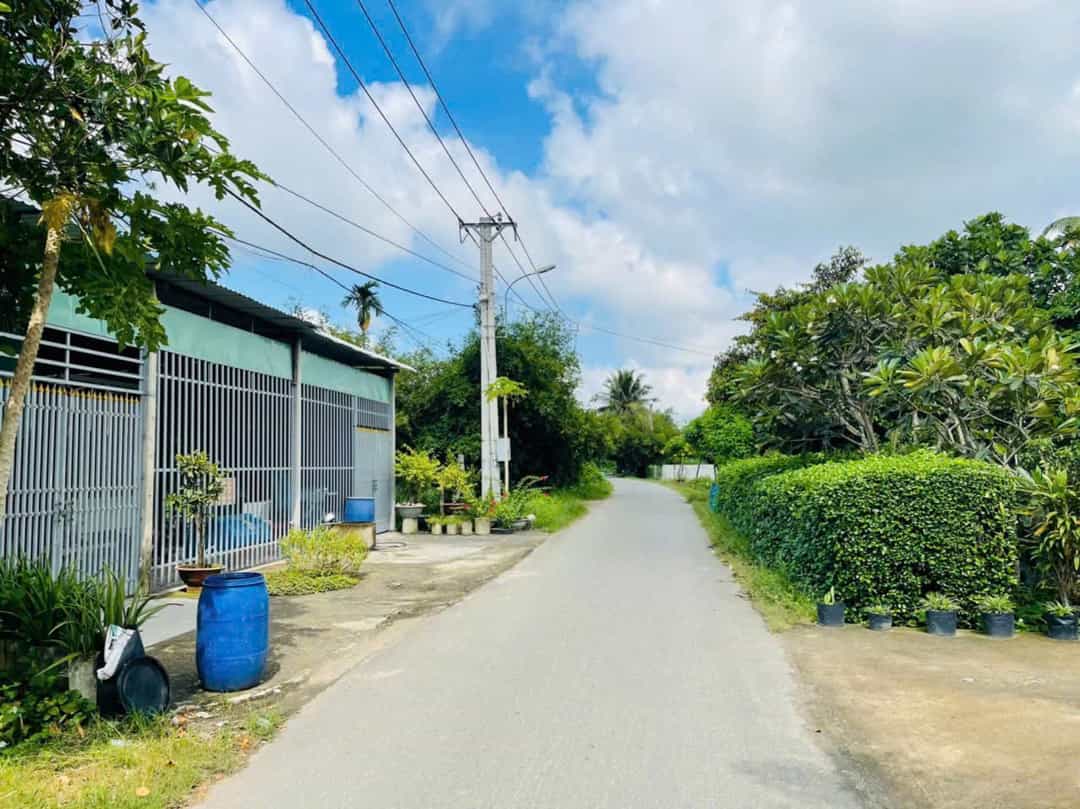 Bán đất Tân Phú Trung 135m² giá 1.8 tỷ - Đất đẹp, xây dựng tự do!