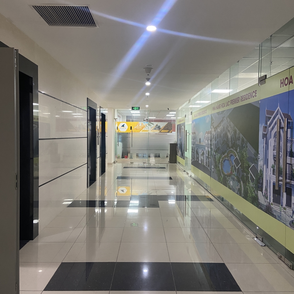 Cho thuê văn phòng 340m² Ngoại Giao Đoàn - View đẹp, treo biển quảng cáo