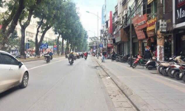 Nhà hàng FrontHouse phố Giảng Võ - Ba Đình 100m² giá 300 triệu - Đầu tư sinh lời ngay!