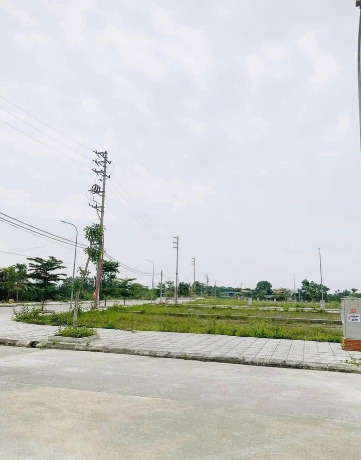 Đất nền 93.5m² tại khu quy hoạch Thanh Sơn, Uông Bí - Giá chỉ 700 triệu VND!