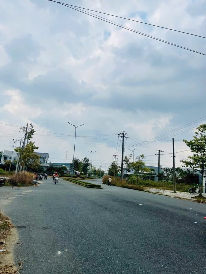 Đất nền KDC Minh Linh Vĩnh Long 96.4m² giá 1.5 tỷ - Vị trí đắc địa, thương lượng tốt!